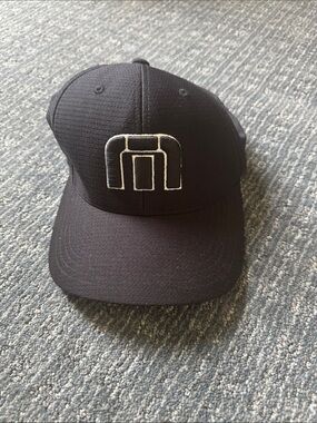 Travis Mathew XS black hat